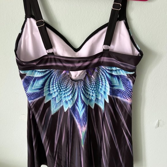 Bathing suit tank top - Picture 2 of 2